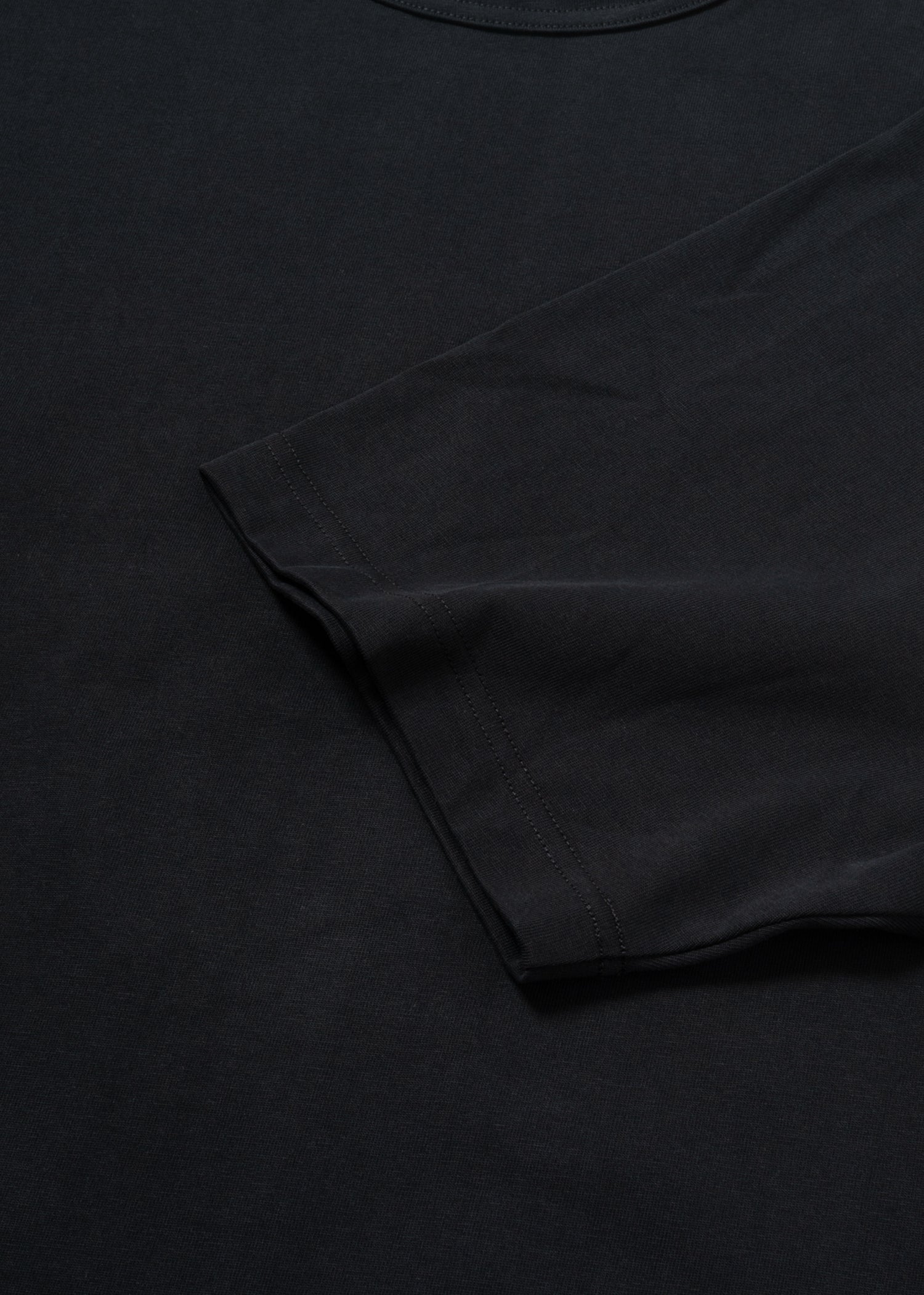`THE FIRST` cropped T-shirts -M-black