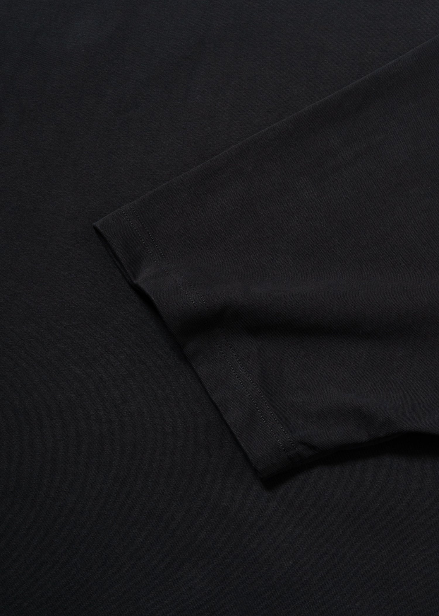 `THE FIRST` T-shirts -L-black